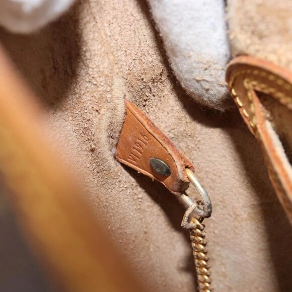 LOUIS VUITTON Monogram Bucket GM Shoulder Bag M42236 LV Auth 142746 - Picture 10 of 16